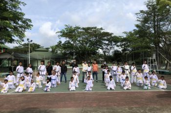 Forki Inhil serahkan dana pembinaan ke perguruan