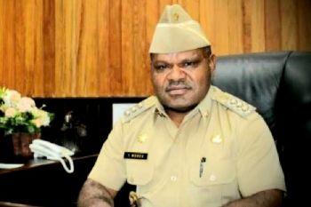 Hadapi Natal Pemda Puncak Jaya membantu mahasiswa di delapan kota studi