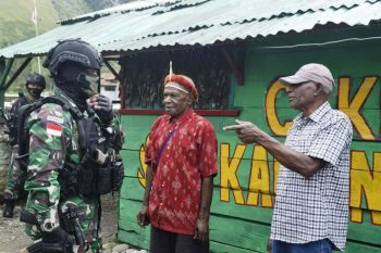 Kepala Suku Yokie Logo minta Satgas Yonif 432 Kostrad jaga wilayah Kurulu