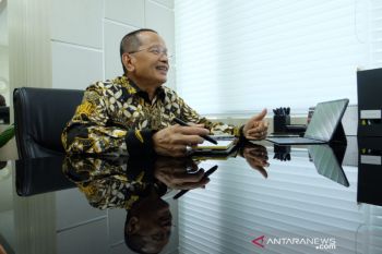Awali 2021, anggota DPR Darul Siska salurkan 800 paket sembako