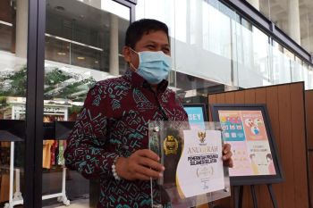 Dinas Kominfo Sulsel terima penghargaan keterbukaan Informasi dari KIP RI