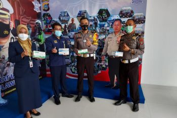 Bank Mandiri bantu 1000 masker  dukung Operasi Lilin Tinombala Sulteng