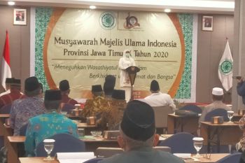 Khofifah sampaikan selamat kepada Risma dipercaya sebagai Mensos