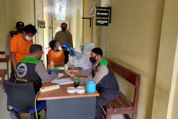 Gigi tahanan Polres Loteng diperiksa