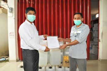 Pandemi COVID-19 belum usai, PT IMIP kembali salurkan ribuan liter disinfektan