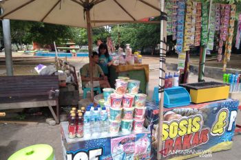Pendapatan UMKM di kawasan objek  wisata Jepara belum pulih