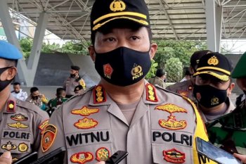 Polisi bubarkan acara HUT produk kecantikan karena timbulkan kerumunandi Makassar