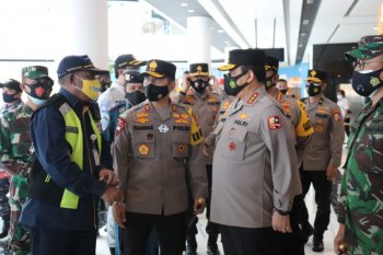 Wakapolri tinjau pengamanan Natal dan Tahun Baru di Merak