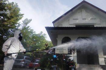 Jibom Polda Sulsel sterilkan 17 gereja untuk Misa Natal