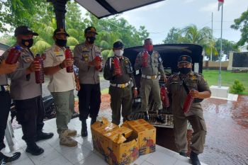 Miras mau dibawa ke Sumbawa, terhenti di Pelabuhan Kayangan