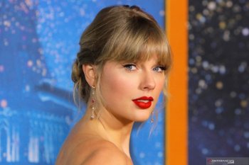 Taylor Swift raih rekor album terlaris lewat album "Folklore" &amp; "Evermore"