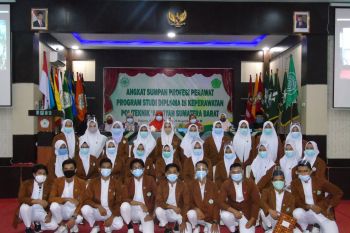 Politeknik  Aisyiyah gelar acara sumpah profesi perawat dan Baitul Arqam Purna