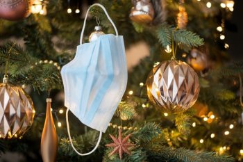 Menikmati libur Natal dan Tahun Baru di tengah pandemi COVID-19