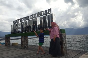Hunian hotel di daerah wisata Danau Maninjau penuh untuk akhir tahun 2020