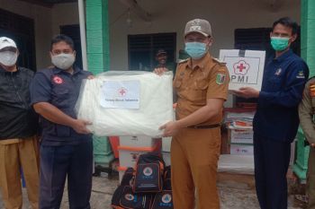 BPBD Lampung Timur bantu warga korban puting beliung di Desa Sri Gading
