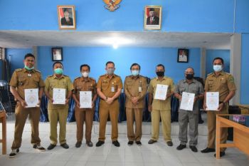 Enam desa di Kapuas terima penghargaan dari Kemendes