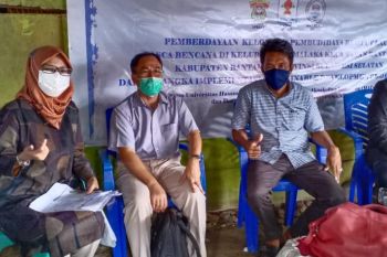 Unhas dampingi kelompok budidaya rumput laut setelah banjir Bantaeng