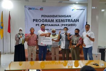 Pertamina salurkan dana program kemitraan di Lampung