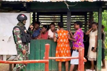 Satgas Pamtas Yonif 516/CY patroli simpatik di perbatasan