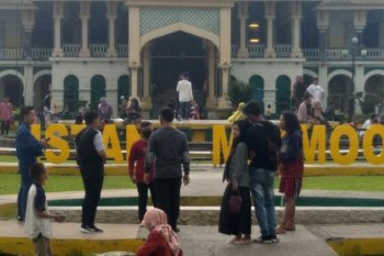 Pesona Istana Maimun Medan di musim kunjungan akhir tahun
