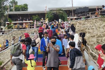 Objek wisata di Bandarlampung ramai pengunjung dan abaikan prokes