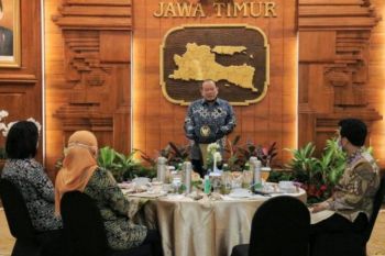 Ketua DPD RI doakan Gubernur Khofifah segera sembuh COVID-19