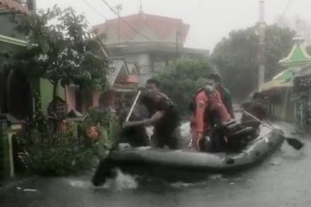 Basarnas Tanjungpinang turunkan enam tim untuk bantu tangani banjir