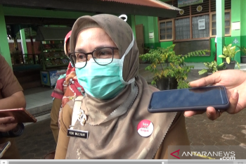 Ini penerima vaksin COVID-19 pertama di Padang