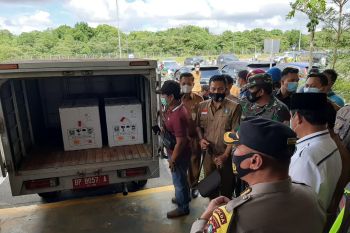 Tenaga medis Batam  terlebih duhulu  divaksin COVID-19