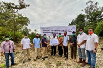 "Oase" itu berupa jalan desa buatan PTPN V