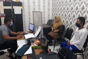 Polresta Banyumas tangkap pengedar tembakau sintetis