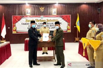 Bupati Lamandau ingatkan peran penting camat tanggulangi dampak pandemi