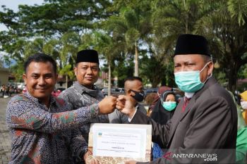 Dinilai sukses salurkan BLT-DD, 15 Wali Nagari di Solok Selatan Terima Penghargaan Kememdes PDTT
