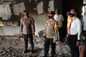 Polisi selidiki penyebab kebakaran  kantor Bupati Karimun