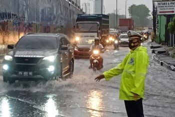 Hujan deras, sejumlah wilayah di Sidoarjo tergenang banjir
