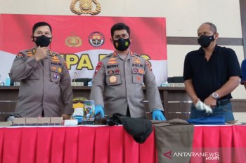 Polisi kawal ketat saat pemakaman dua terduga teroris di Makassar