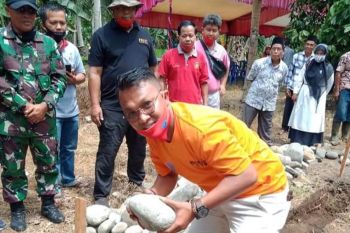 Ormas Aspila renovasi 12 rumah keluarga miskin selama pandemi COVID-19