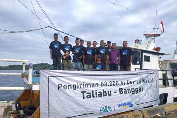 BWA distribusikan 50.000 Al Quran wakaf ke Banggai dan Taliabu