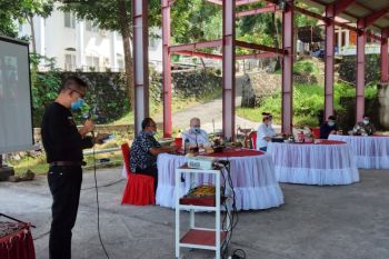 Pimpin rapat perdana, Sasingen ungkap penyebaran COVID-19 klaster pertokoan
