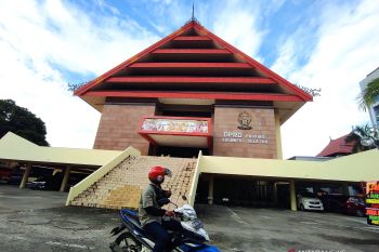 Dua pejabat ASN di DPRD Sulsel terpapar COVID-19