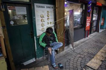 Pembatasan kapasitas restoran