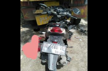 Satu pelajar tewas dua luka-luka, sepeda motor tabrak truk parkir di Batujai Lombok Tengah