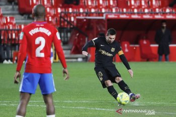 Liga Spanyol: Messi cetak dua gol, Barcelona cukur Granada 4-0