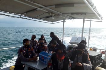 Ditpolairud tambah 12 penyelam  mencari korban  Sriwijaya Air