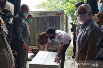 Diskes Pekanbaru terima 11.040 ampul vaksin COVID-19
