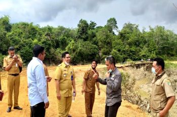 13 perusahaan  sepakat perbaiki jalan rusak hubungkan Lahei-Lahei Barat