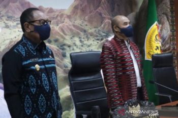Gubernur Laiskodat  positif Corona