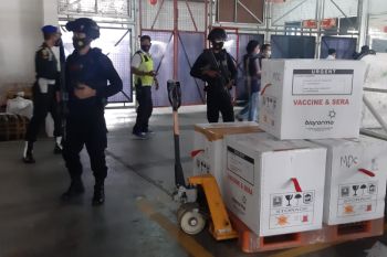 Polda Sulut kawal 8.760 dosis Vaksin COVID-19