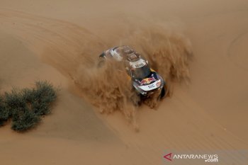 Satu etape lagi, Stephane Peterhansel kunci titel ke-14 Reli Dakar