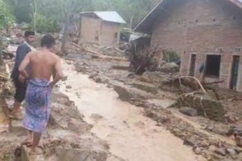Lima rumah di Polewali Mandar Sulbar rusak diterjang longsor